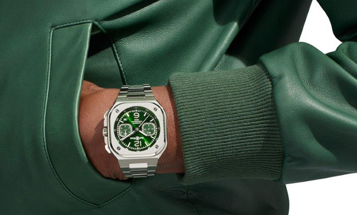 امنح إطلالتك لمسة تجدد وأمل مع ساعة Bell & Ross الجديدة بالمينا الأخضر